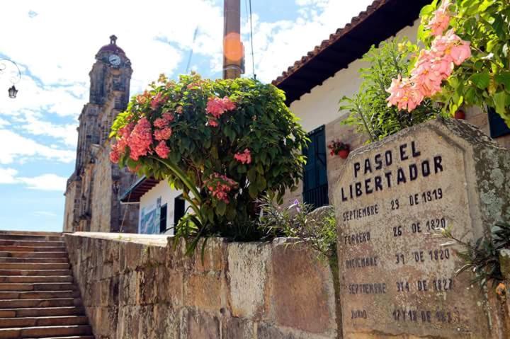 Guadalupe El Portal De Don Luis酒店 外观 照片